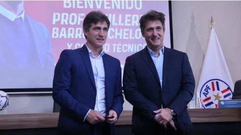Guillermo y Gustavo Barros Schelotto, en su presentación en Paraguay.
