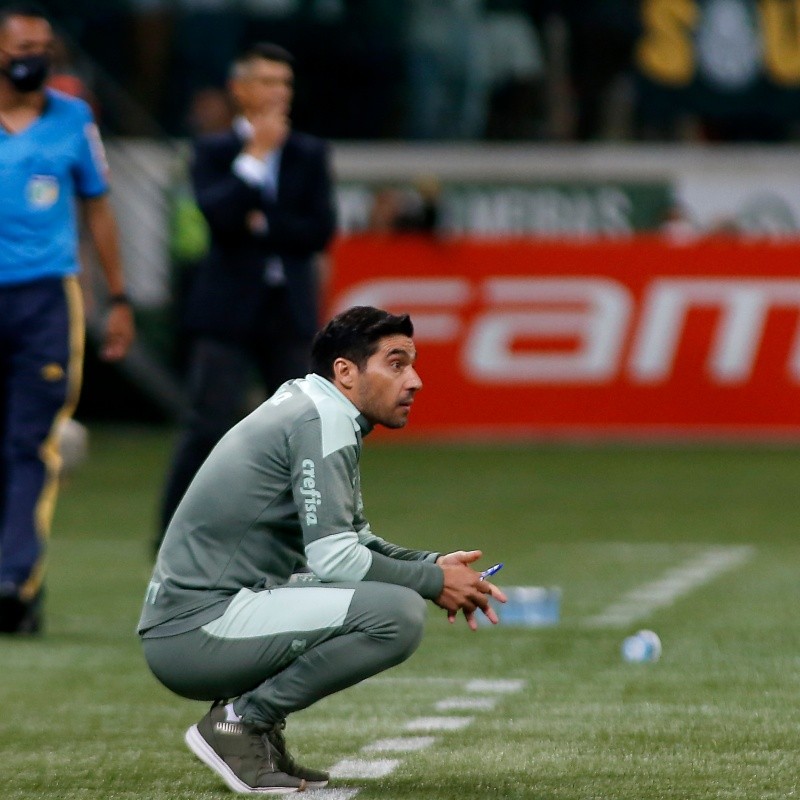 Abel exalta atitude do time e apoio torcida do Palmeiras: "Ganha jogos"