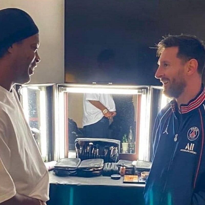 Video | Así fue el reencuentro de Ronaldinho y Messi