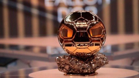 O primeiro brasileiro a vencer o Bola de Ouro foi Ronaldo, em 1996.