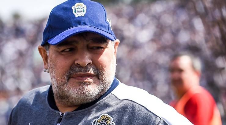 Diego Armando Maradona coach of Gimnasia y Esgrima La Plata (Photo by Marcelo Endelli/Getty Images)