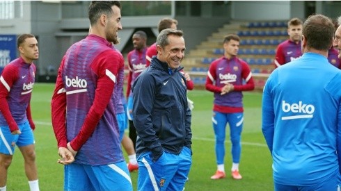 Sergi Barjuan, en su primer entrenamiento como entrenador interino de Barcelona.