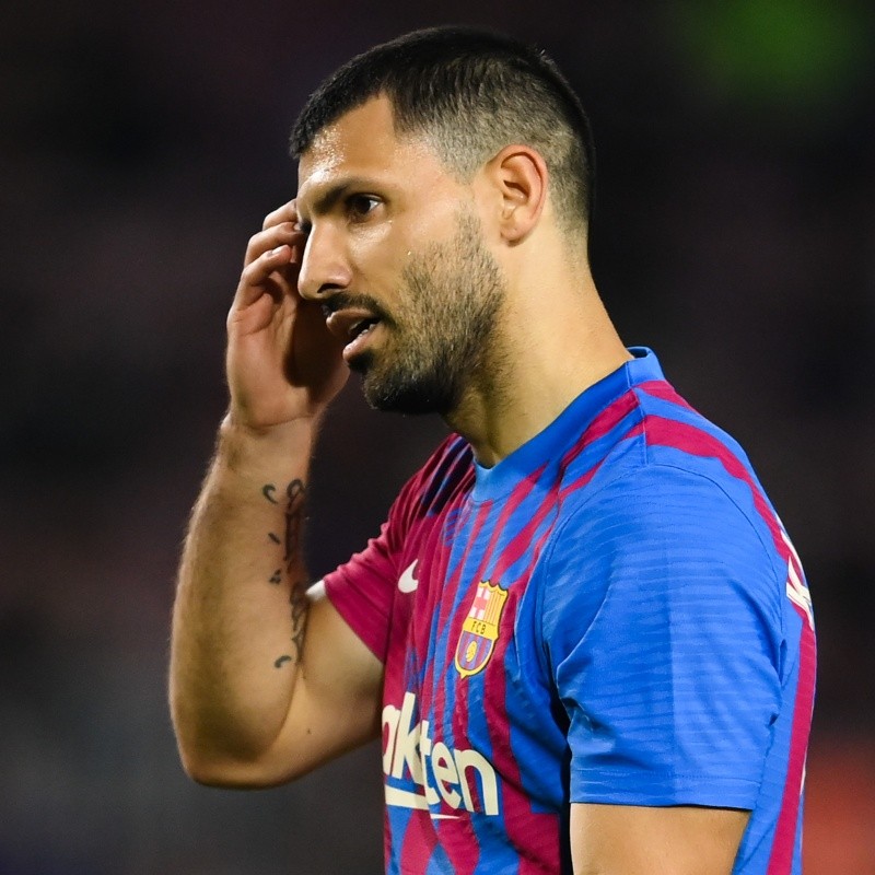 ¡Preocupación total! Agüero salió con problemas respiratorios en Barcelona