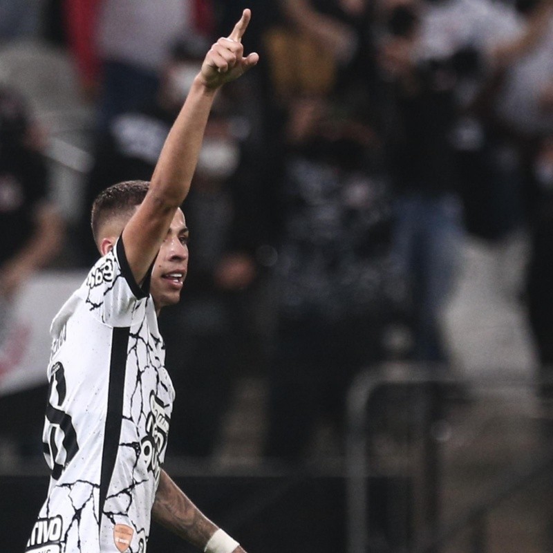 Gabriel Pereira, do Corinthians, é o 5º melhor driblador do Brasileirão, mostra estudo