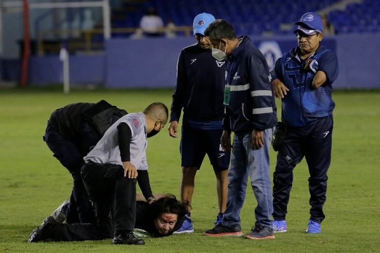 Invasión estadio Miguel Alemán