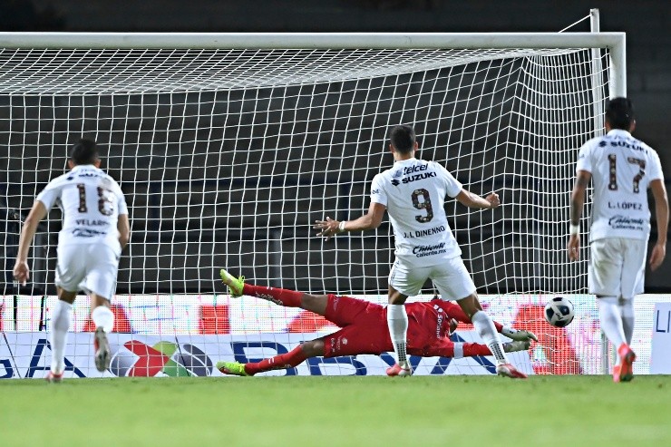 Juan Dinenno penalti