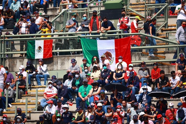 La afición en el primer día del Gran Premio de México 2021 (foto: Imago7)