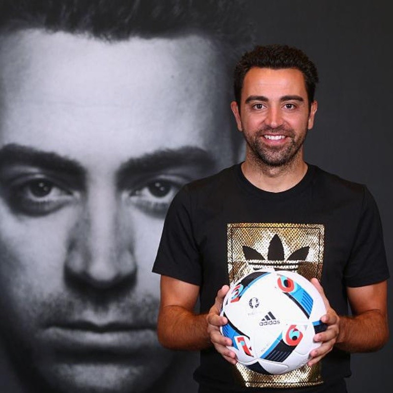 Xavi projeta três intervenções para aplacar a crise no Barça e cresce o olho em atacante da Premier League