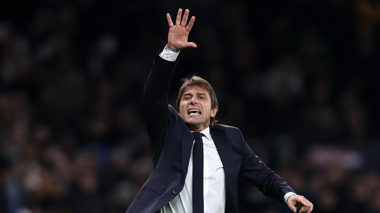 Antonio Conte, el nuevo DT de Tottenham.