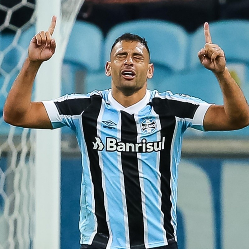 No duelo dos Tricolores, Grêmio leva a melhor sobre o Fluminense no Brasileirão