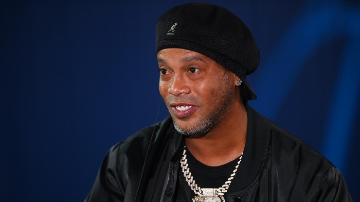 Ronaldinho se declaró fan de las redes sociales y explicó quién se las maneja