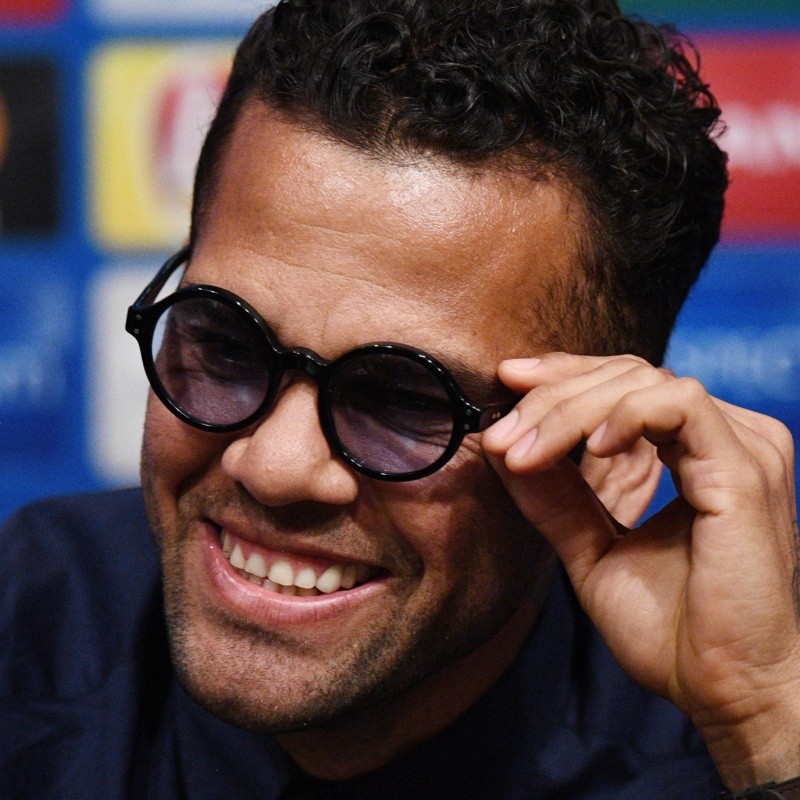 Cambio de planes: Dani Alves podría regresar a Barcelona en un rol que no es el de futbolista