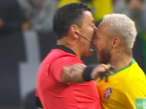 Nadie lo puede creer: Neymar le pegó al árbitro y no le sacaron ni la lengua