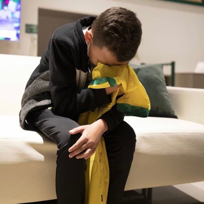 Santista de 9 anos, Bruninho se derreteu por Neymar, mas temeu pela sua vida: "Senti muito medo de morrer"