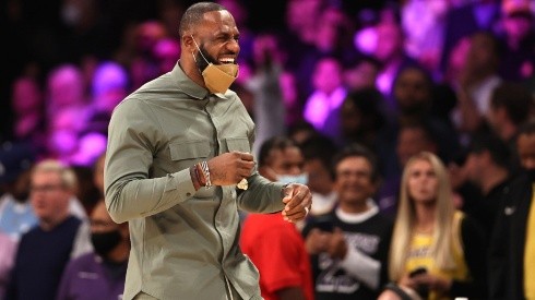 LeBron James acompañando a Los Angeles Lakers