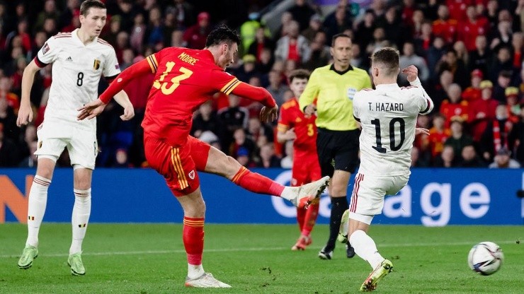 Gales en partido con Bélgica.