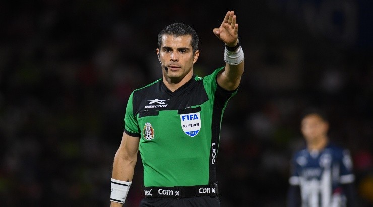 Silbante para Toluca – Pumas. (Imago 7)