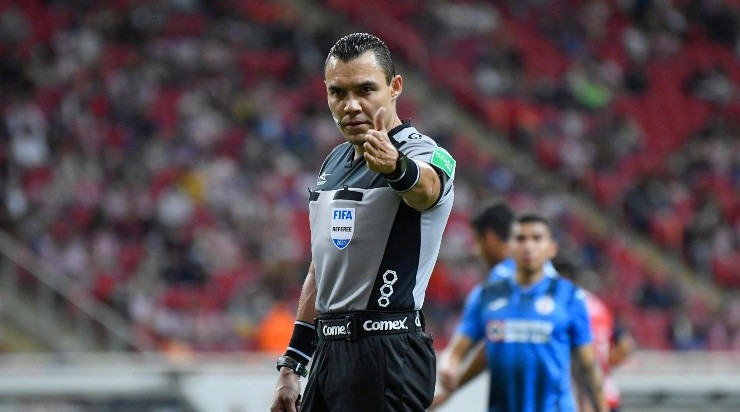 El silbante para Puebla – Chivas. (Imago 7