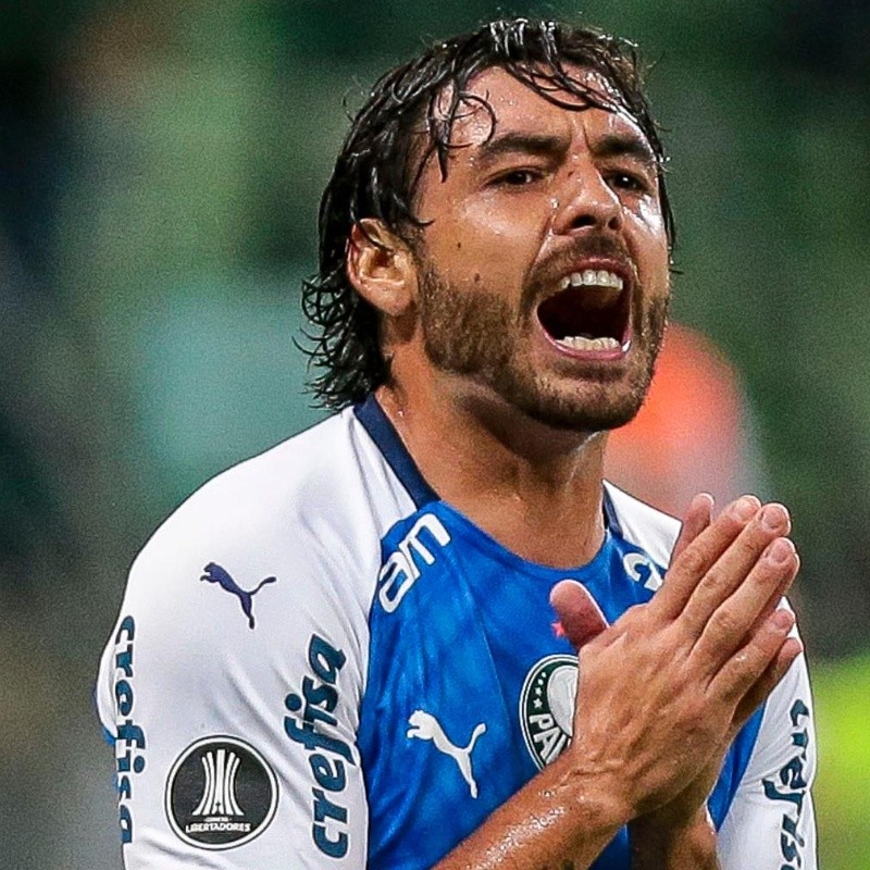 Palmeiras não para em Ricardo Goulart e quer contratar meio-campista do Sport