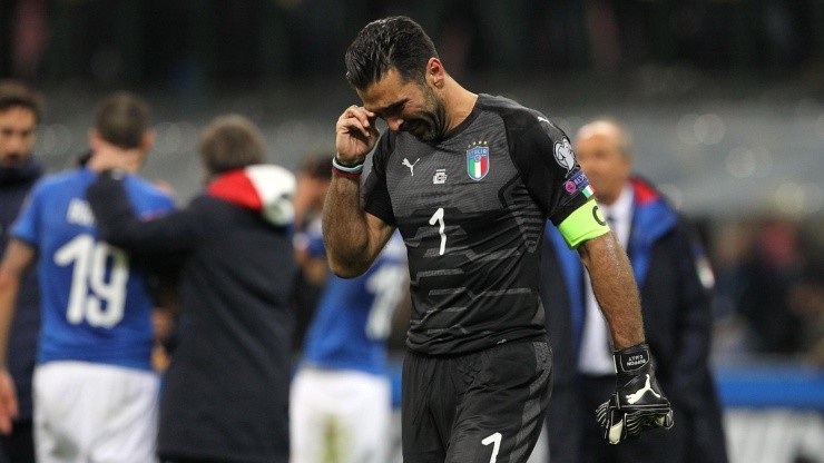 Gianluigi Buffon, desconsolado ante la eliminación de Italia para Rusia 2018.