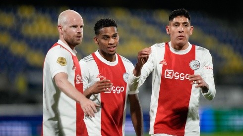 Edson Álvarez jugó 90 minutos en la goleada del Ajax sobre RKC Waalwijk