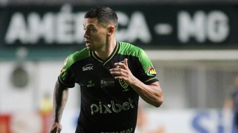 Fernando Moreno/AGIF - Zarate é um dos 13 pendurados no Coelho.