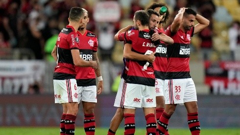 Jogadores do Flamengo comemoram gol pela Copa Libertadores (Foto: Getty Images)