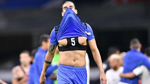 Alexis Peña en un partido con Cruz Azul