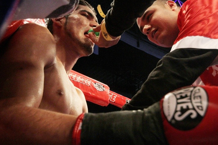 Gilberto Ramírez vs. Canelo Álvarez