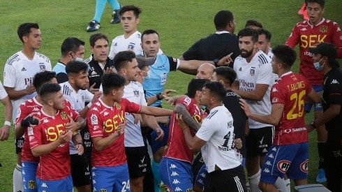 Víctor Mendez pide disculpas por los incidentes ocurridos en el estadio Monumental