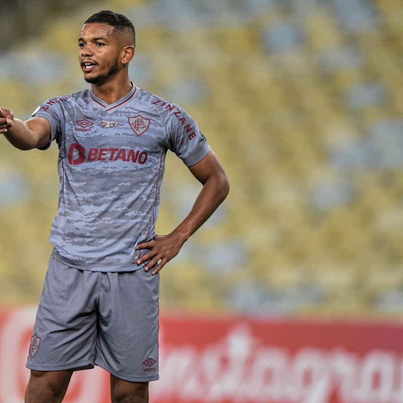 David Braz fica suspenso e Fluminense deve ter nova dupla de zaga para encarar o Bahia; veja