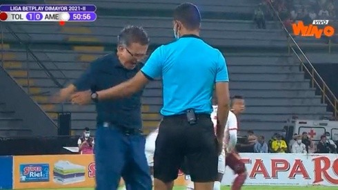 La fea reacción de Osorio con un árbitro en el partido entre Tolima y América.
