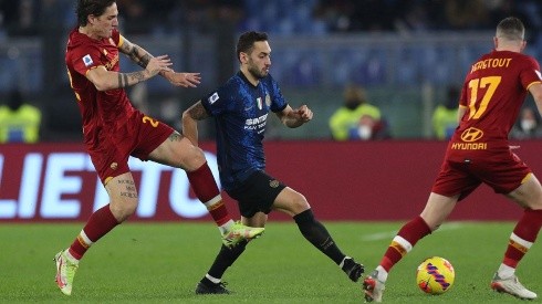 Calhanoglu en acción con Inter.