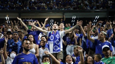 Torcida do Cruzeiro esteve presente nos jogos finais do Clube em 2021; tendência é que público seja mais atraído a estar nas partidas na próxima temporada