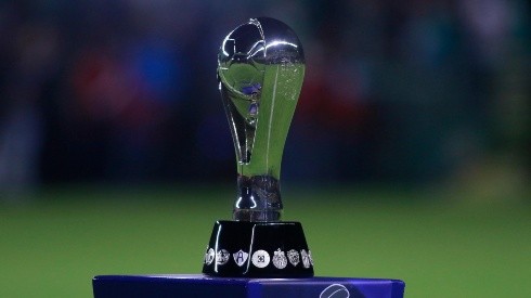 El trofeo de la Liga MX esperará por un nuevo campeón.