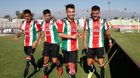 Palestino confirma la renovación de tres futbolistas para la próxima temporada.