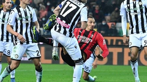 Zlatan en gol con Milan.