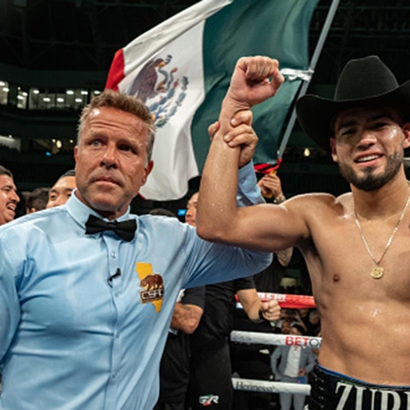 Zurdo Ramírez podría perseguir a Canelo Álvarez hasta el peso crucero