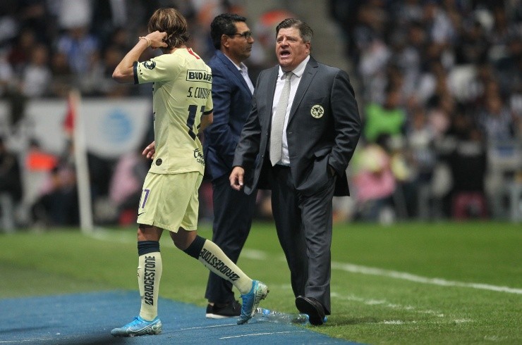 Sebastián Córdova y Miguel Herrera