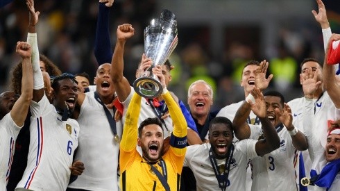 Hugo Lloris of France lifts The UEFA Nations League Trophy