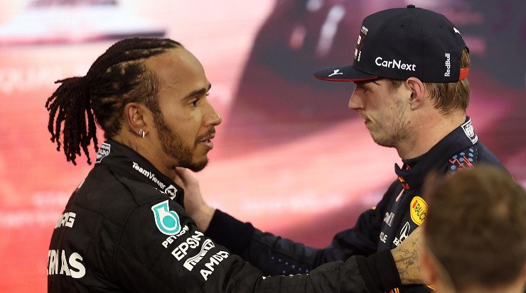 El saludo de Hamilton a Verstappen tras Abu Dhabi. (Getty)