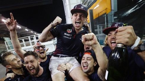 El festejo de Max Verstappen tras ser campeón de la F1.