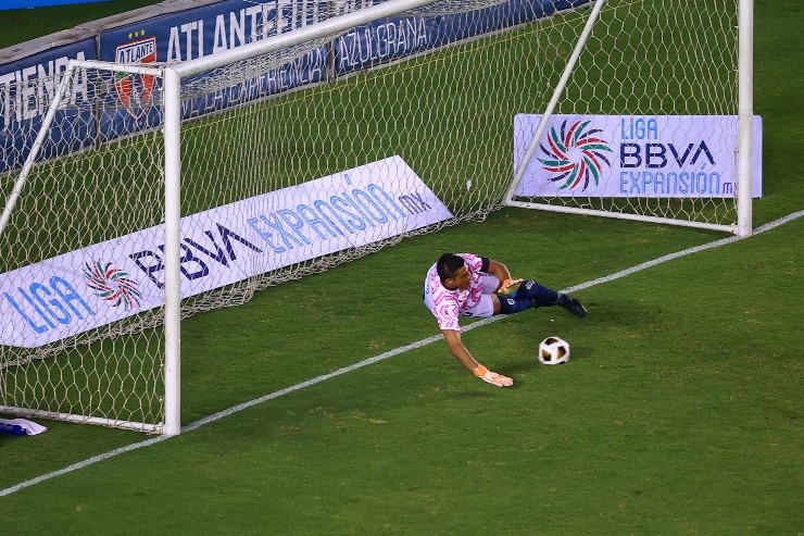Humberto Hernández atajó un penalti y también fue figura (foto: Imago7).