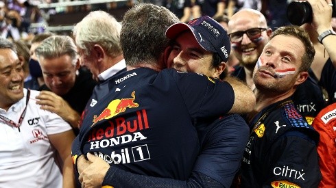 Horner le dio mérito a Checo por el título de Verstappen