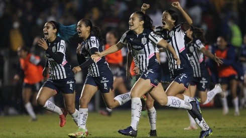 Rayadas de Monterrey, campeonas de la Liga MX Femenil por segunda vez.