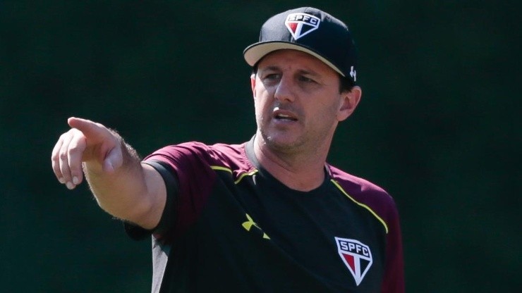 Foto: Marcello Zambrana/AGIF - Ceni terá mais uma opção no meio-campo do São Paulo.