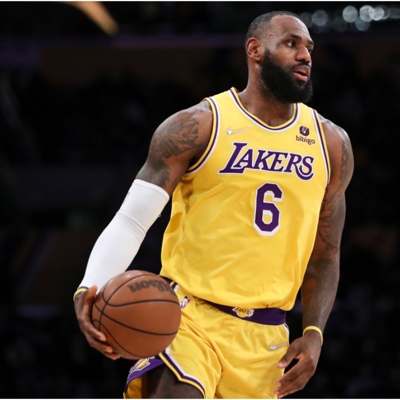 LeBron James gets brutally honest on playing center without Anthony Davis