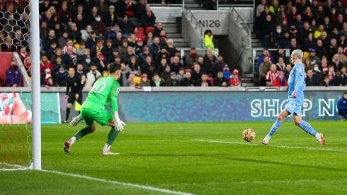 Phil Foden anotando el único gol del partido.