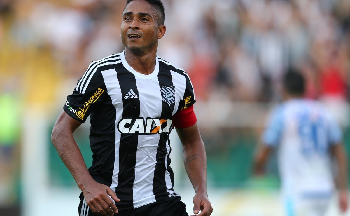 Ex-Corinthians, Jorge Henrique é anunciado por novo clube