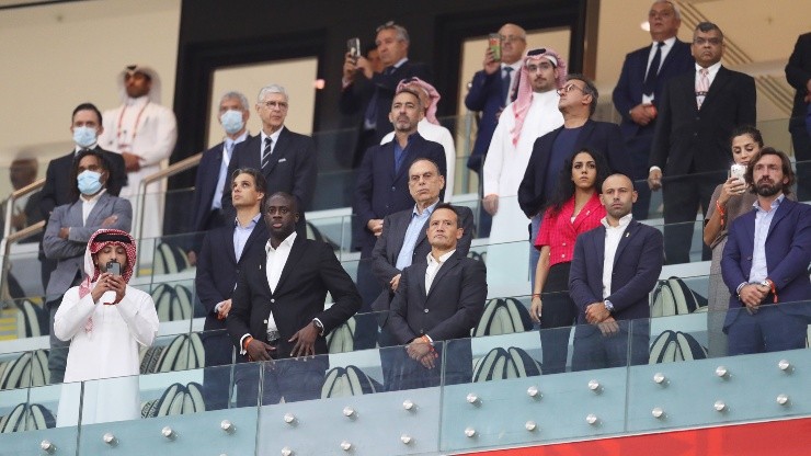 Yaya Touré presenciando la Copa Árabe.